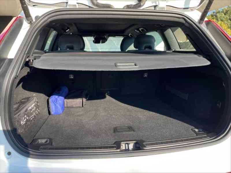 Volvo V60 2,0 T6 4x4 TwinEngine R-DESIGN 341 - foto 11