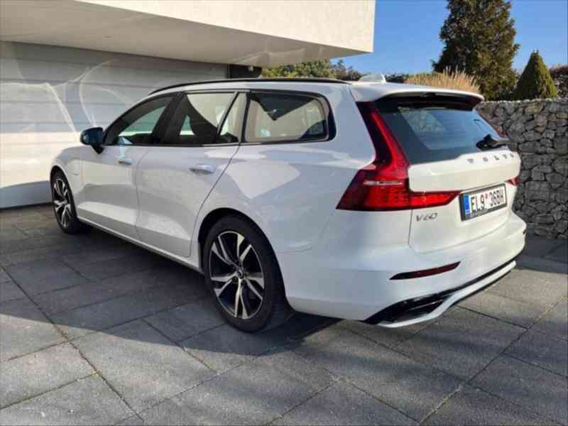 Volvo V60 2,0 T6 4x4 TwinEngine R-DESIGN 341 - foto 3
