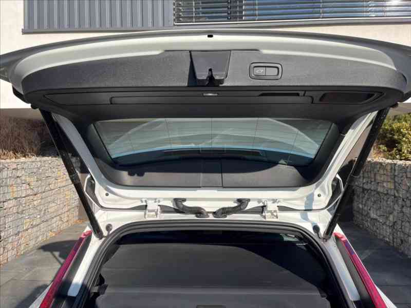 Volvo V60 2,0 T6 4x4 TwinEngine R-DESIGN 341 - foto 26