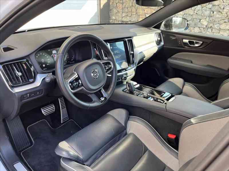Volvo V60 2,0 T6 4x4 TwinEngine R-DESIGN 341 - foto 23