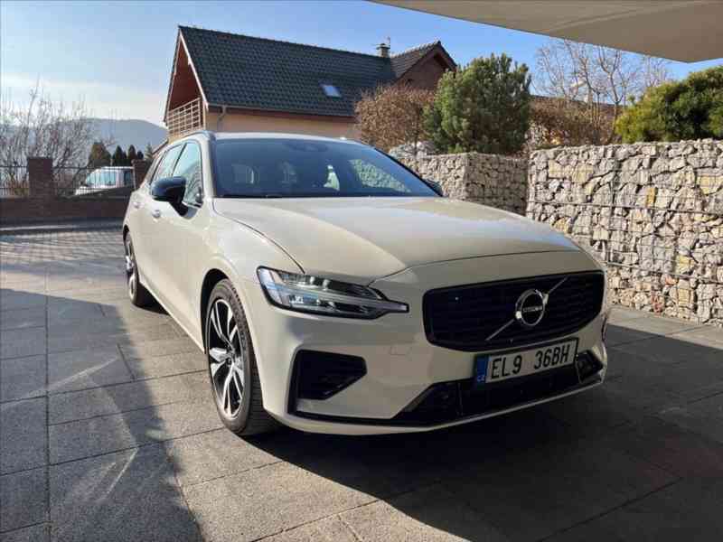 Volvo V60 2,0 T6 4x4 TwinEngine R-DESIGN 341 - foto 18