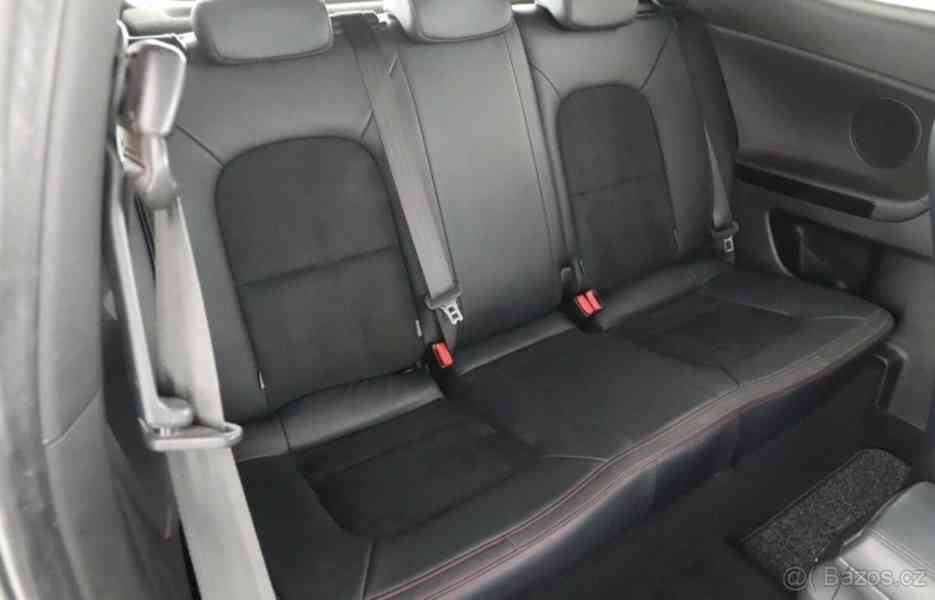 Kia Ceed 1,6   GT T-GDI 150 kW | Manuál - foto 10