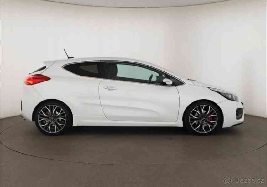 Kia Ceed 1,6   GT T-GDI 150 kW | Manuál - foto 4