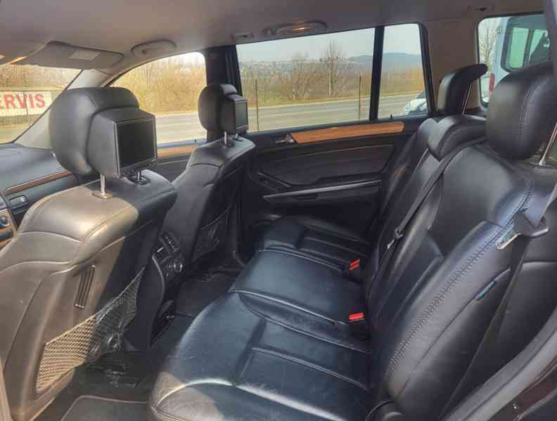  Mercedes GL 500 4Mattic,5,5 V8 čr - foto 7