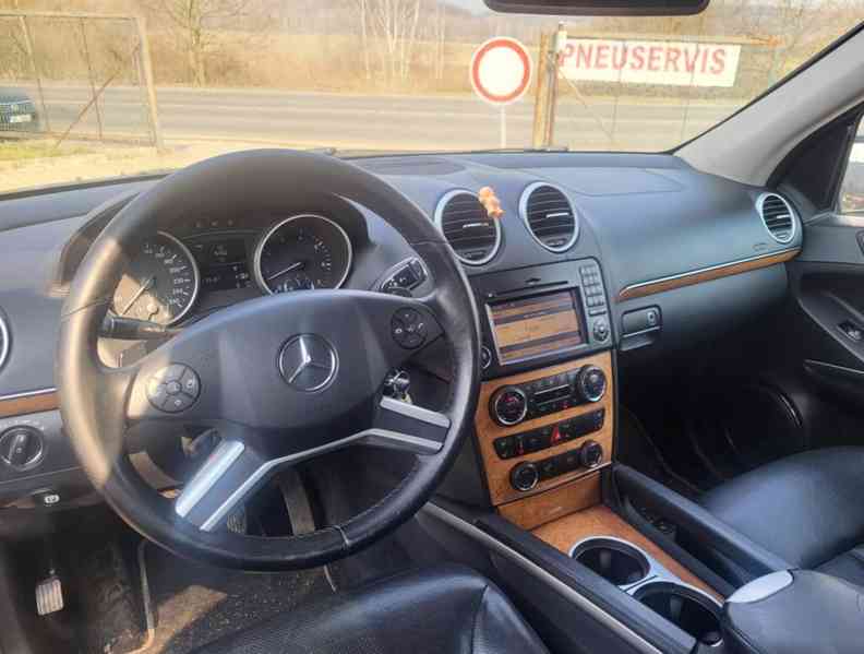  Mercedes GL 500 4Mattic,5,5 V8 čr - foto 5