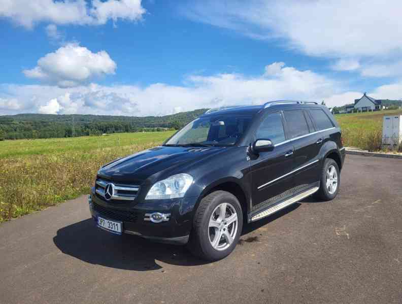 Mercedes GL 500 4Mattic,5,5 V8 čr - foto 11