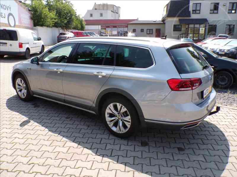 Volkswagen Passat 2,0 TDI 4MOT, DSG Alltrack-DPH - foto 14