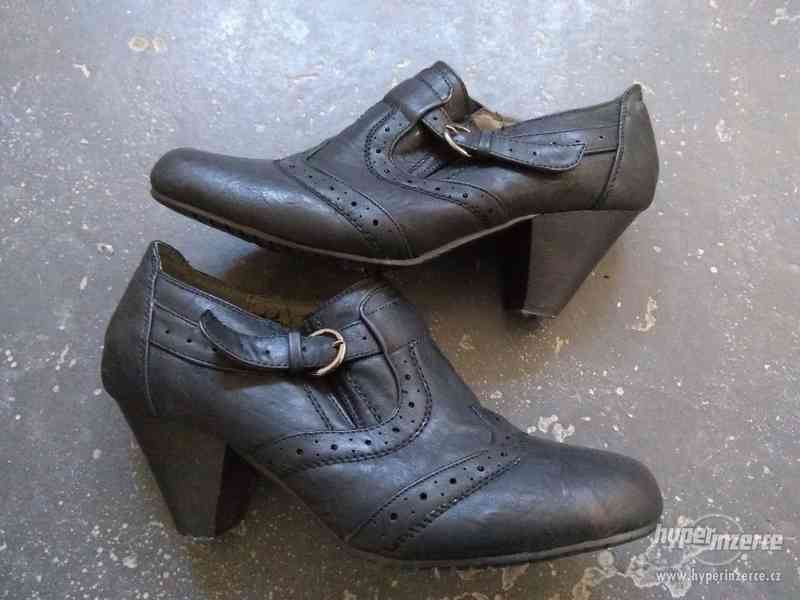 Dámské kožené boty Camo č. 40 - foto 2