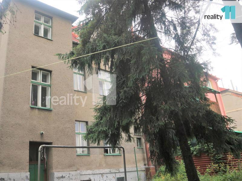 prodej dvou činžovních domů 520 m2 v Ostravě - foto 1