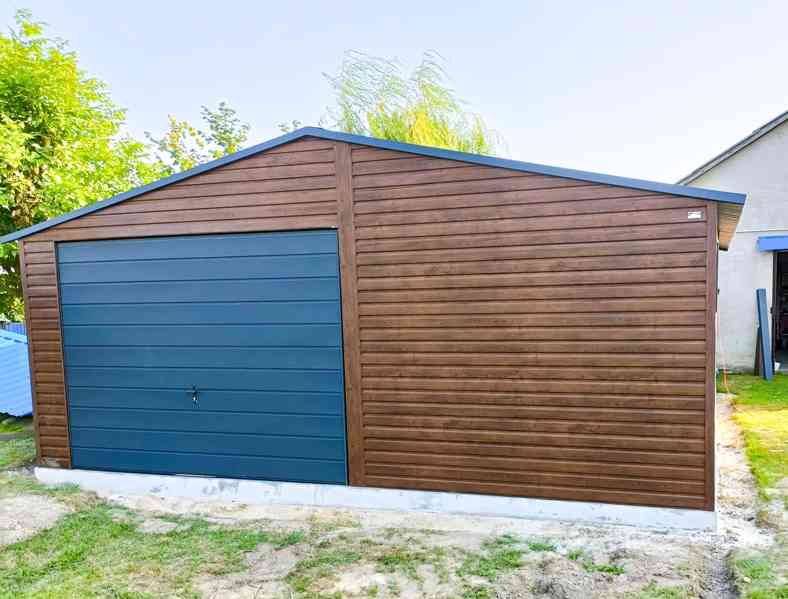 Plechová garáž 6x6m, sedlová střecha - výklopná vrata TS244 - foto 4