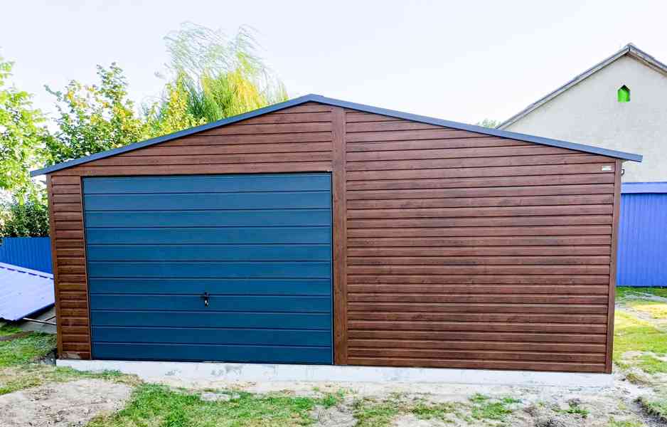 Plechová garáž 6x6m, sedlová střecha - výklopná vrata TS244 - foto 5