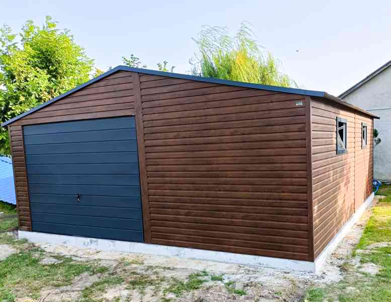 Plechová garáž 6x6m, sedlová střecha - výklopná vrata TS244 - foto 7