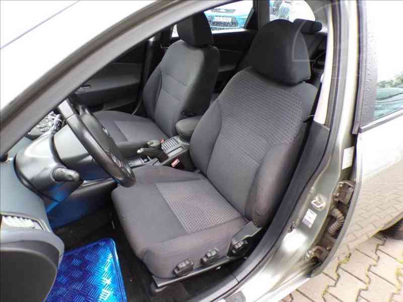 Nissan Primera 2,0 i KLIMATIZACE - foto 8