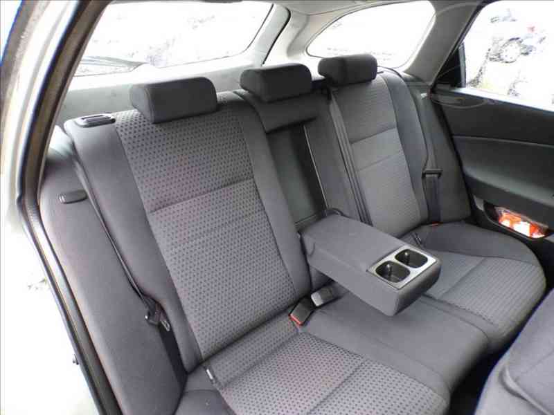 Nissan Primera 2,0 i KLIMATIZACE - foto 11