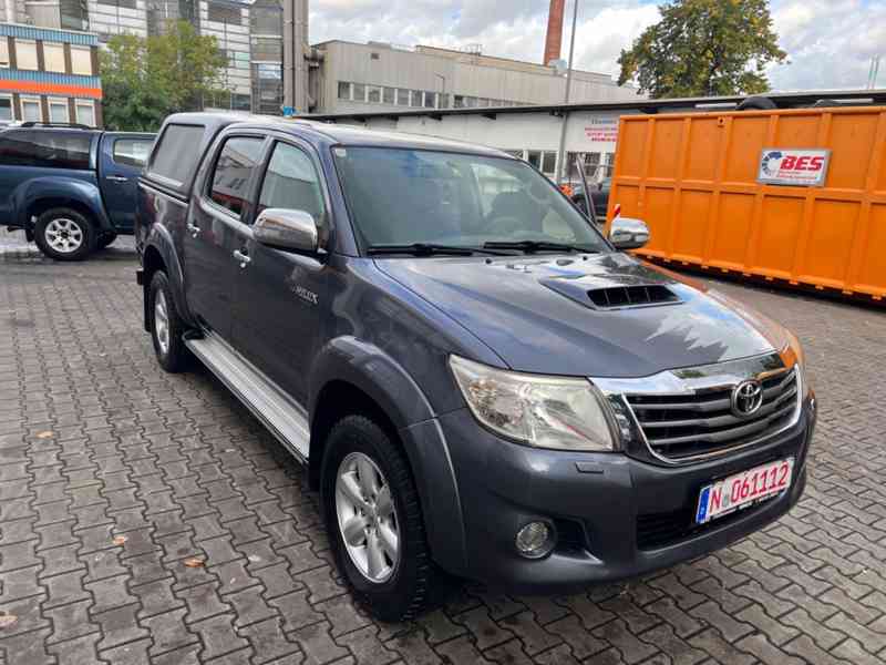 Toyota Hilux - foto 8