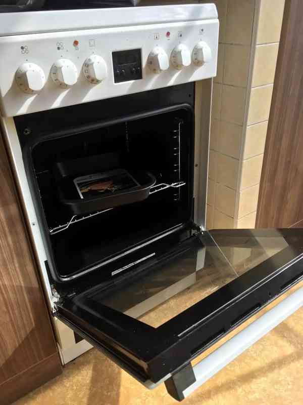 Pronájem bytu 1+1 42 m² - foto 6