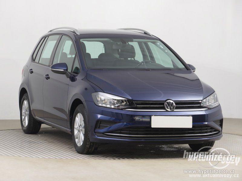 VW Golf Sportsvan 1.0 TSI 81kW 1.0, benzín, rok 2018 - foto 1
