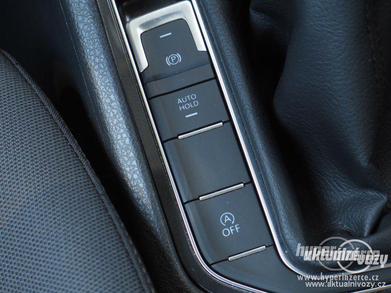 VW Golf Sportsvan 1.0 TSI 81kW 1.0, benzín, rok 2018 - foto 12
