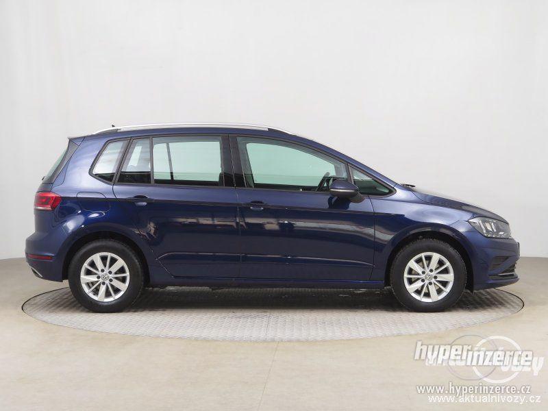 VW Golf Sportsvan 1.0 TSI 81kW 1.0, benzín, rok 2018 - foto 15