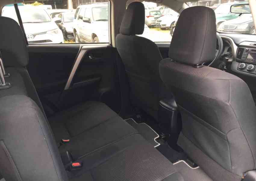 Toyota RAV 4 2,0i Basis 2.0 4x4 benzín 112kw - foto 18