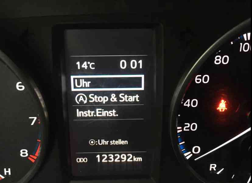 Toyota RAV 4 2,0i Basis 2.0 4x4 benzín 112kw - foto 16