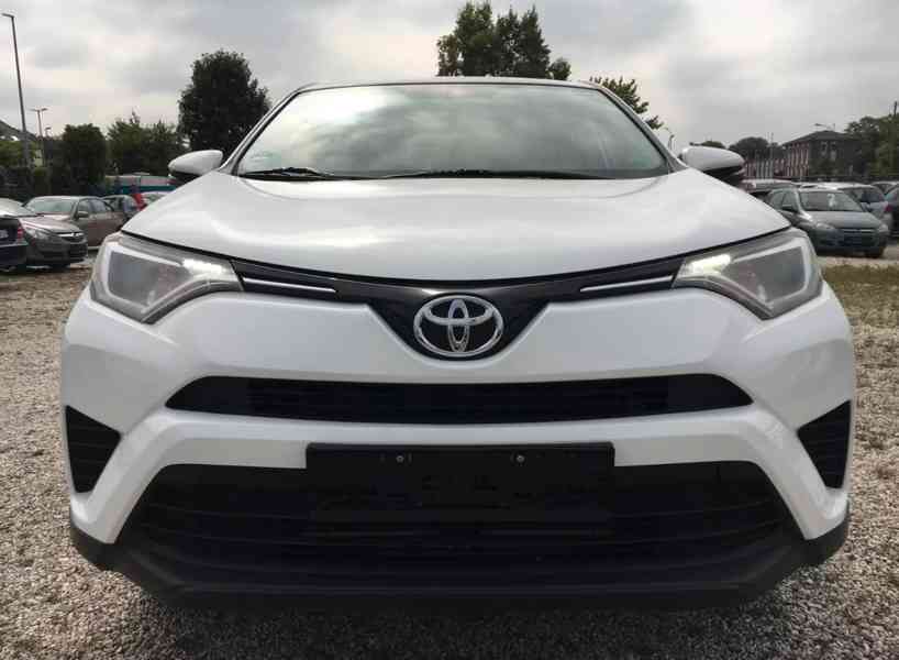 Toyota RAV 4 2,0i Basis 2.0 4x4 benzín 112kw - foto 3