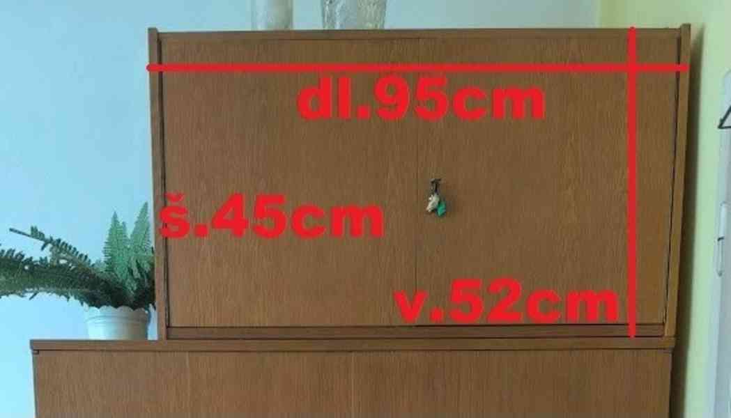 Dřevěná šatní skříň dvoukřídlá-2ks - foto 5