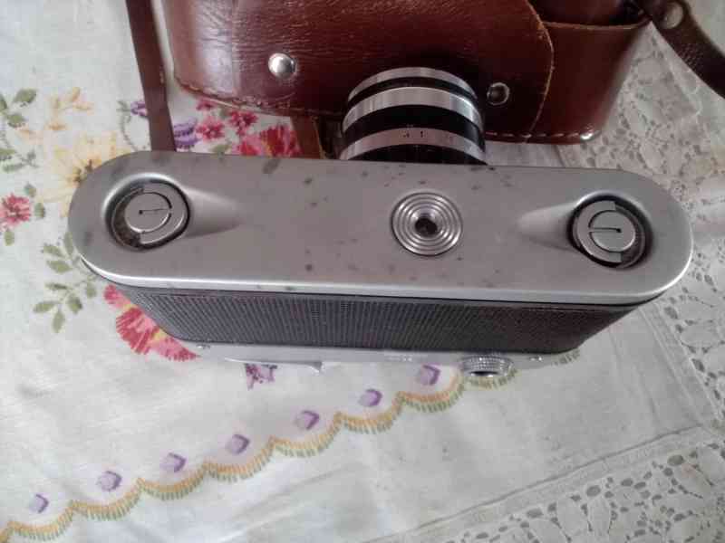 Starý fotoaparát FED 3 s koženou brašnou - foto 6