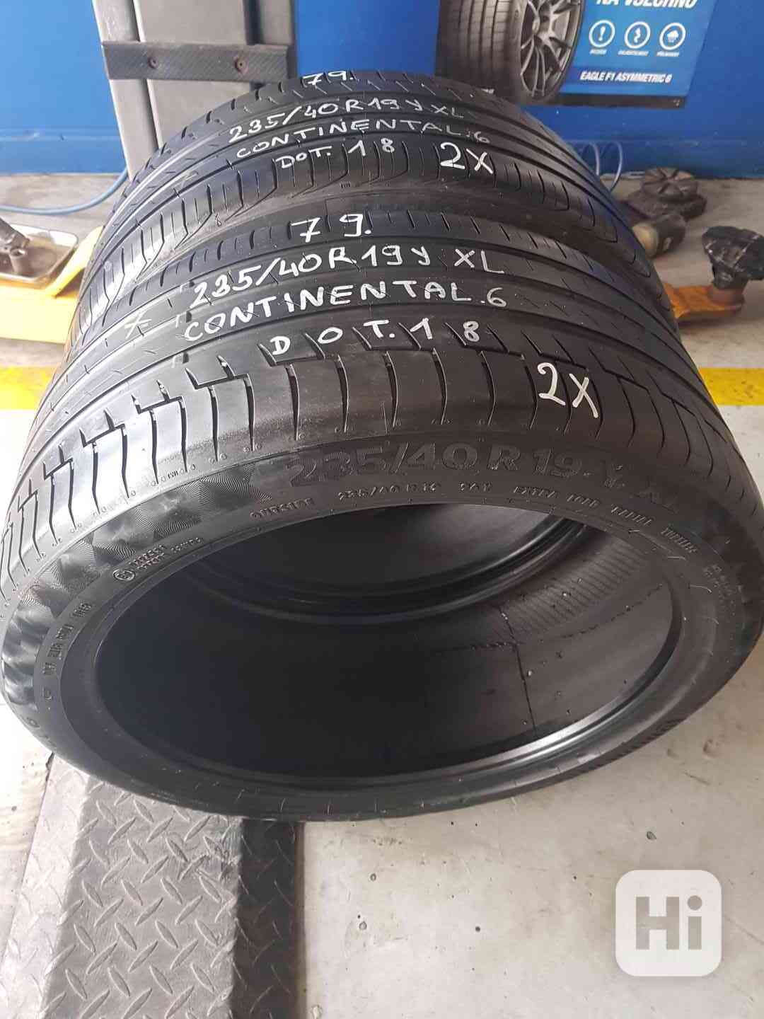 235/40R19 - foto 1