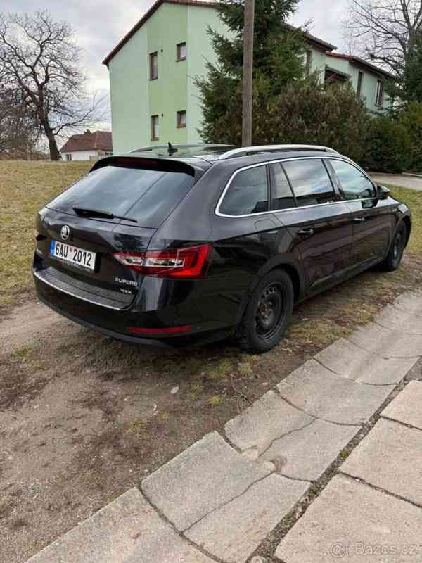 Škoda Superb 2,0   TDI 140 kW 4x4 DSG - foto 5