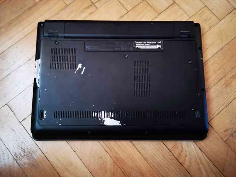 Notebook LENOVO TP EDGE E325 Red 13,3' s vadou na šasí - foto 7