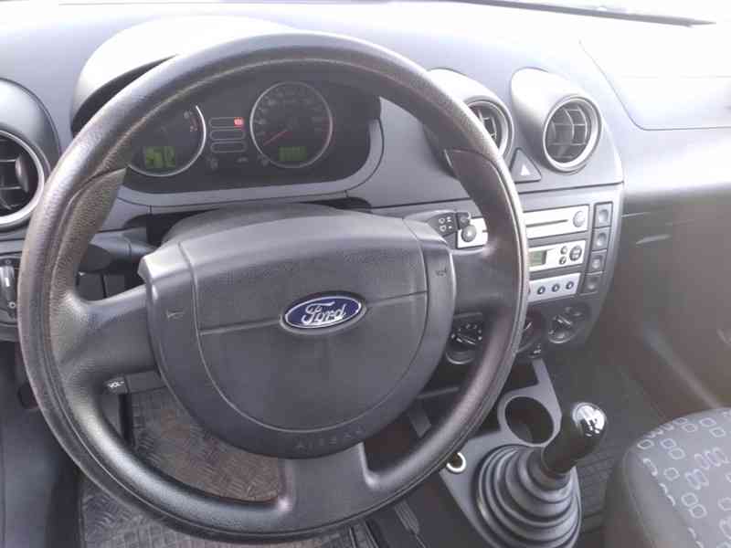 FORD FIESTA 1.3 8V - foto 13