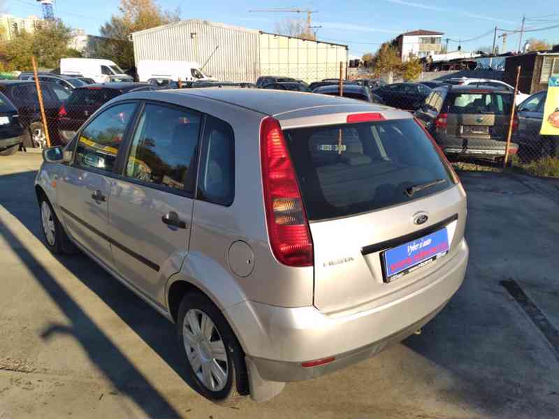 FORD FIESTA 1.3 8V - foto 6