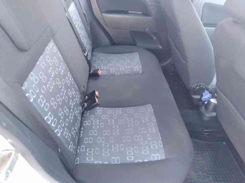 FORD FIESTA 1.3 8V - foto 11