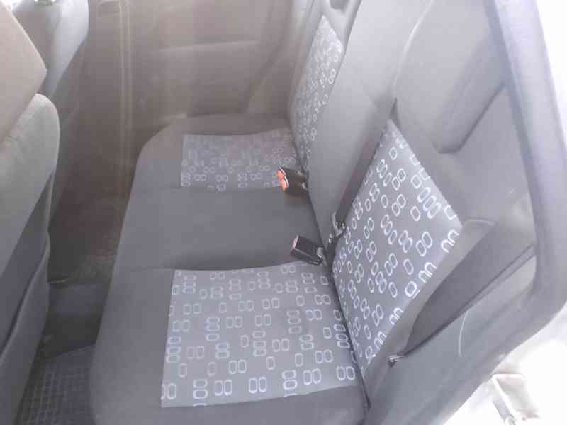 FORD FIESTA 1.3 8V - foto 10
