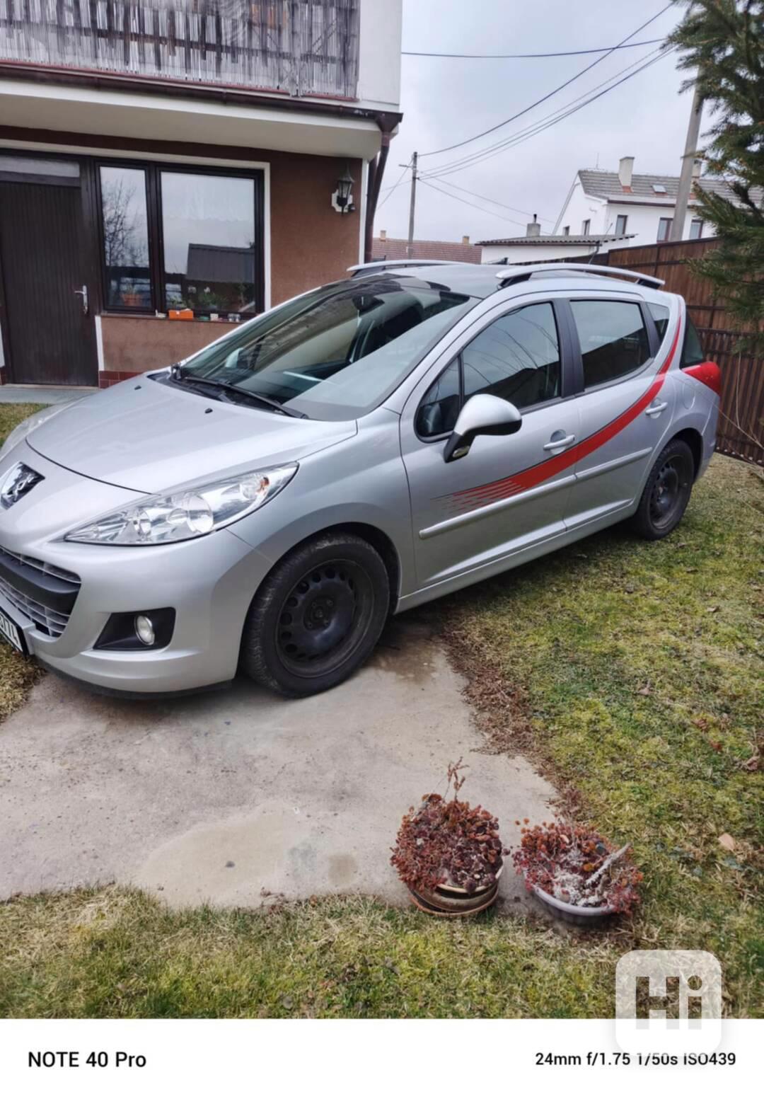 Peugeot 207 - foto 1