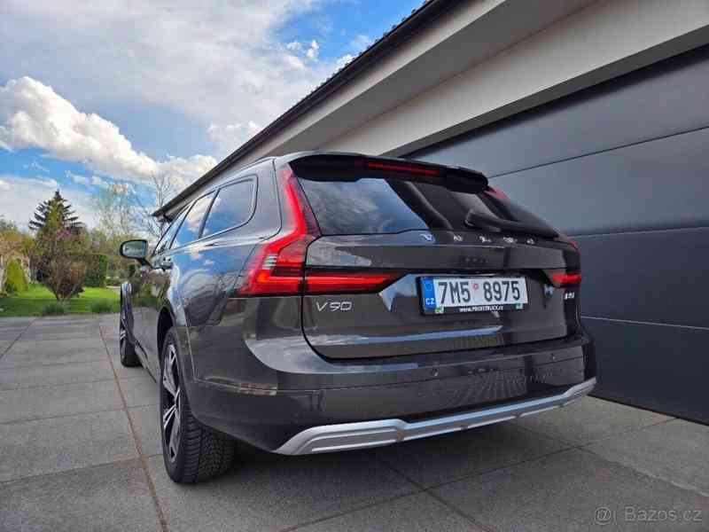 Volvo V90 najeto 122tis KM, plná výbava - foto 10