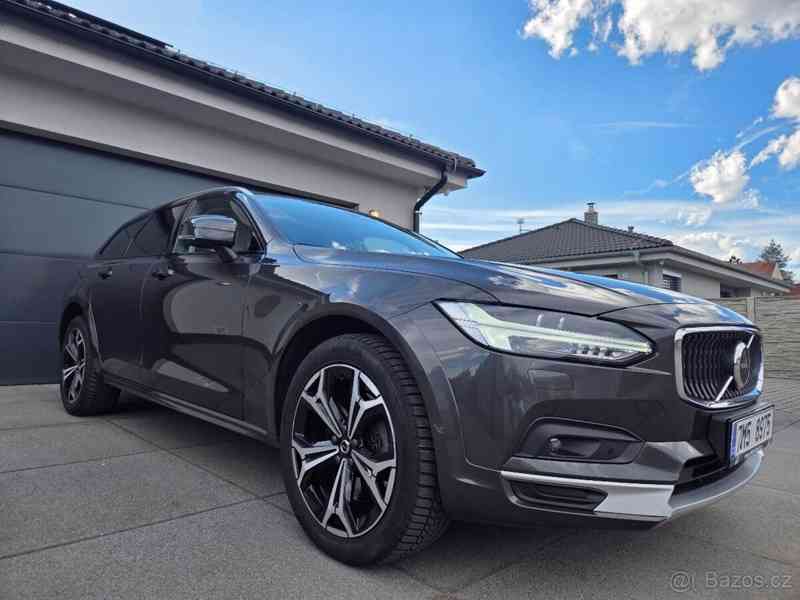 Volvo V90 najeto 122tis KM, plná výbava - foto 12