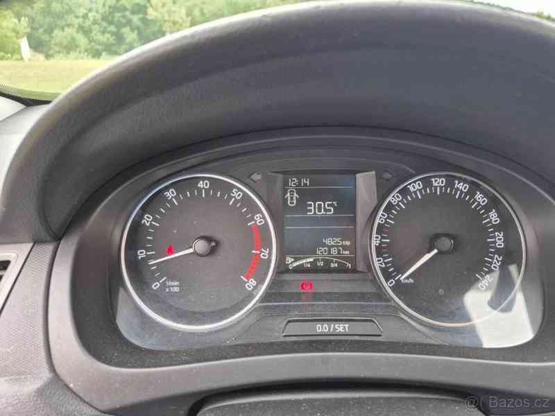 Škoda Rapid 1,2   TSI, 66 kW - foto 13