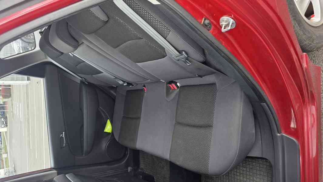 Hyundai i30 kombi  - foto 8