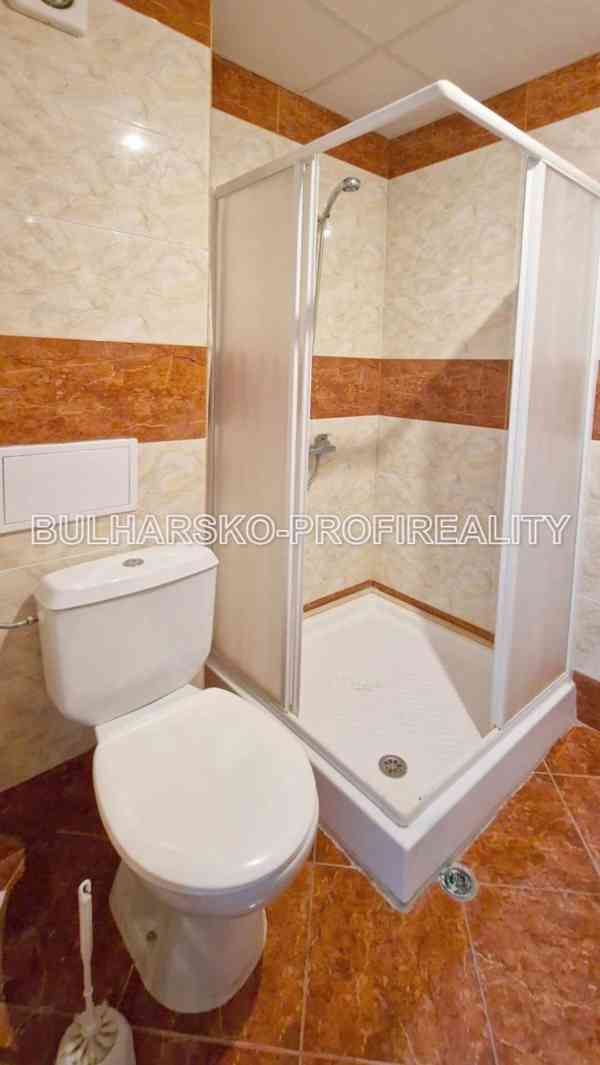  Bulharsko-PROSTORNÝ APARTMÁN 2+kk (63 m) | 17 BAZÉNŮ | 100  - foto 9