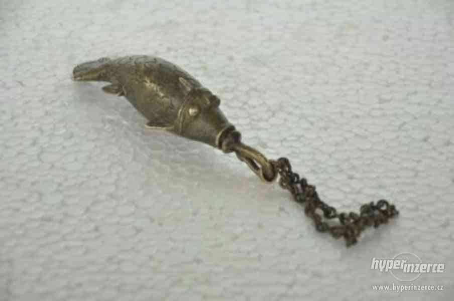 Starožitný mosazný flakon ve tvaru ryby - foto 1