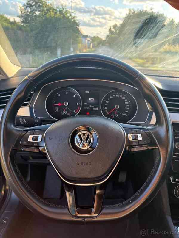 Volkswagen Passat 2,0   TDI Highline/LEDER/LED/ACC - foto 14