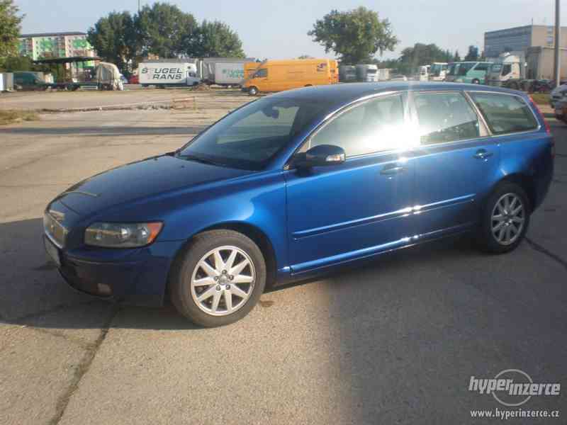 VOLVO V50 2,0 D Monument 6 rychlostni - foto 1