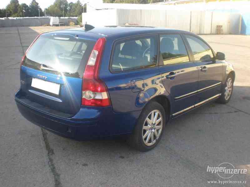 VOLVO V50 2,0 D Monument 6 rychlostni - foto 4