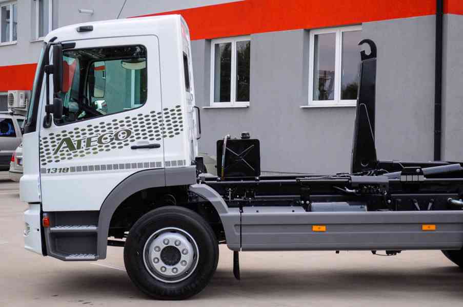 MERCEDES ATEGO 1318 HÁKOVÝ NOSIČ KONTEJNERŮ EURO4 - foto 65