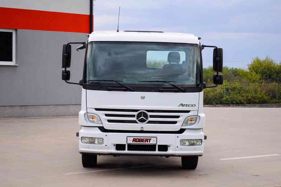 MERCEDES ATEGO 1318 HÁKOVÝ NOSIČ KONTEJNERŮ EURO4 - foto 2