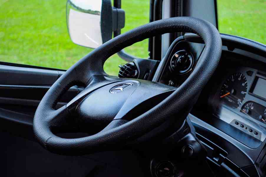 MERCEDES ATEGO 1318 HÁKOVÝ NOSIČ KONTEJNERŮ EURO4 - foto 45