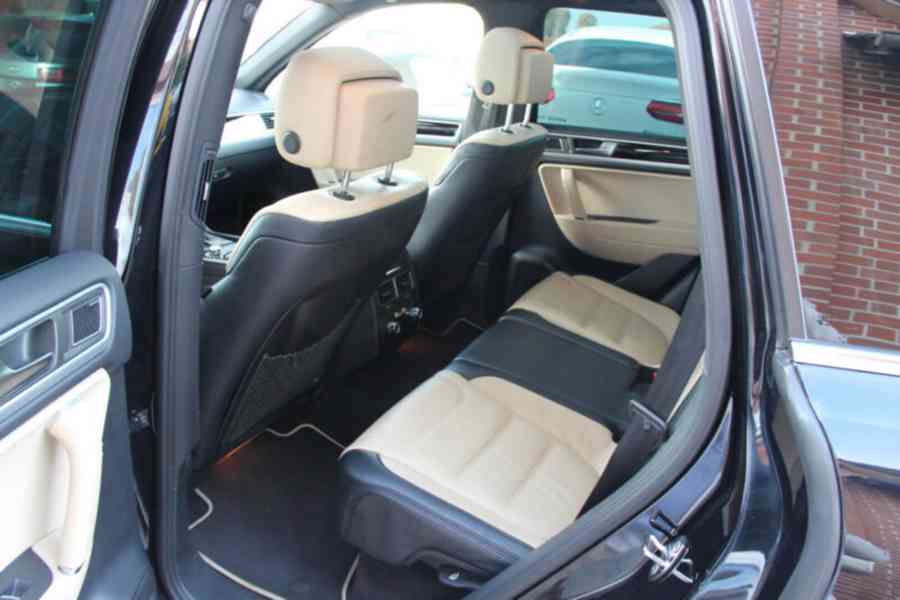 Prodám Volkswagen Touareg 4.2 V8 TDI Exclusive Panorama - foto 9