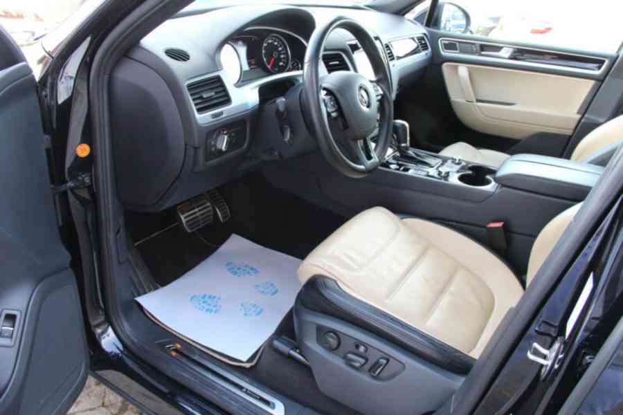 Prodám Volkswagen Touareg 4.2 V8 TDI Exclusive Panorama - foto 7